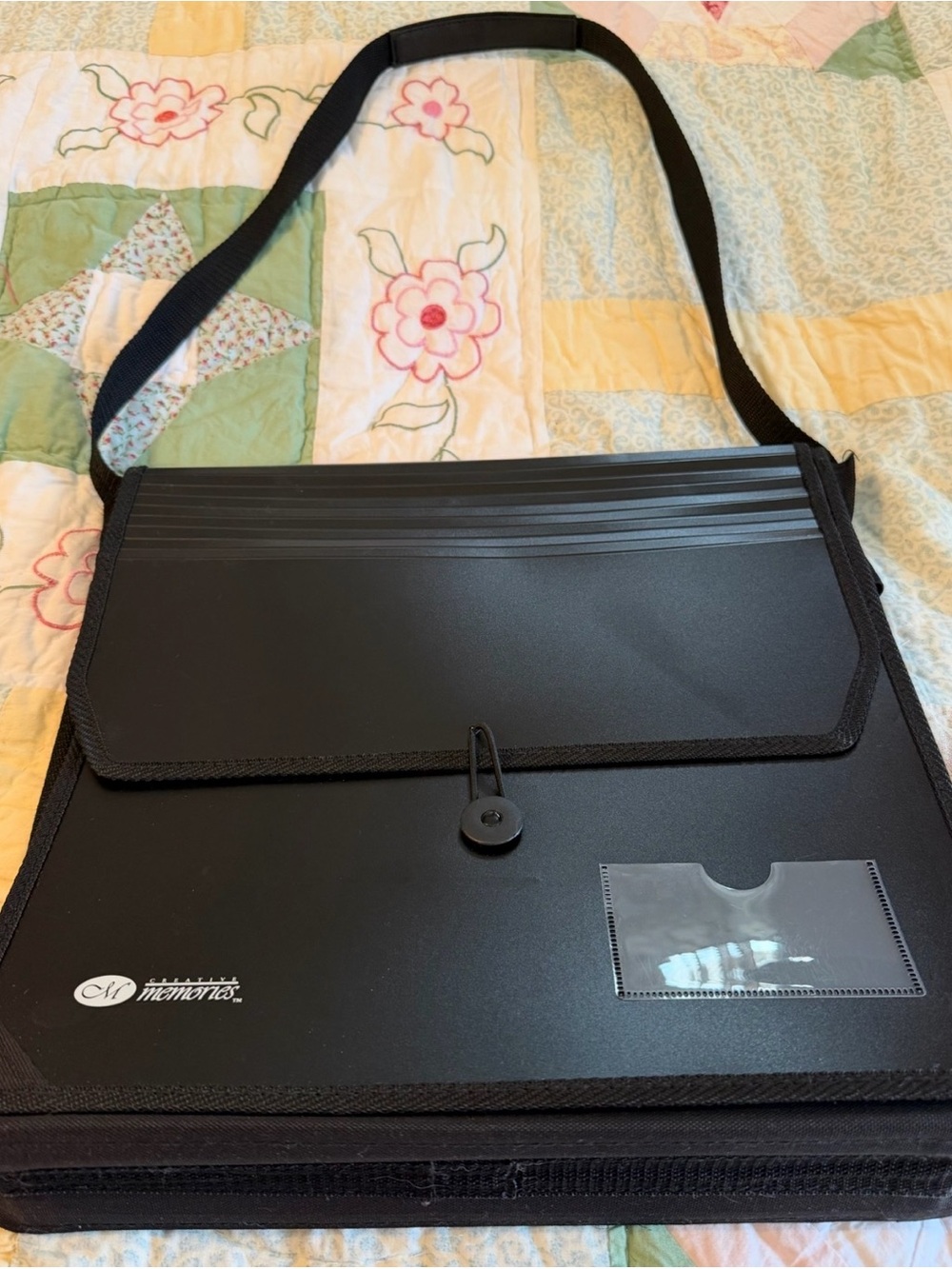 Creative Memories Black Laptop Messenger Bag